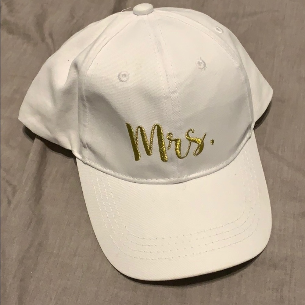 Mrs hat